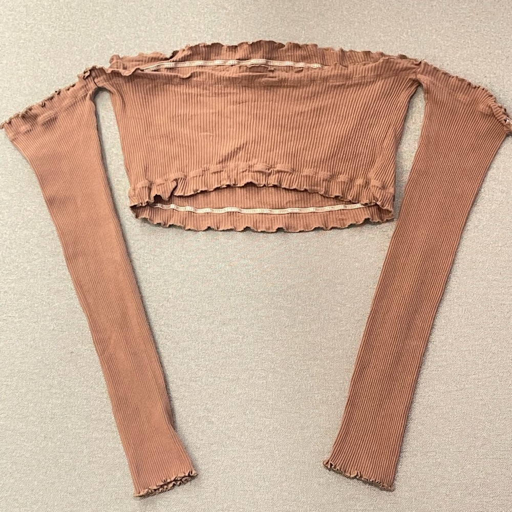 Brown Ribbed Off-Shoulder‎ Crop Top - Picture 6 of 6